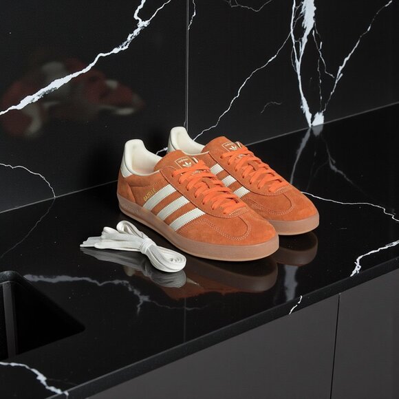 Adidas Gazelle Unisex Athletic Shoe - Picture 1 of 11